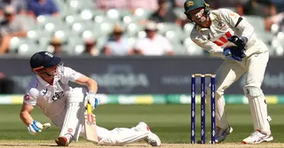 অ্যাশেজ: তৃতীয় টেস্টেও হারের শঙ্কায় ইংল্যান্ড, দরকার ২২৮ রান